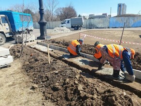 Вместо вытоптанного газона плитка по набережной Амура в Благовещенске станет удобнее гулять фото 