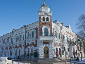  В Амурском краеведческом музее представят на выставке коллекцию одежды из лихих 90х