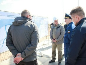 Власти и прокуратура проверили как идет подготовка к строительству дамб в неоднократно тонувшей Владимировке