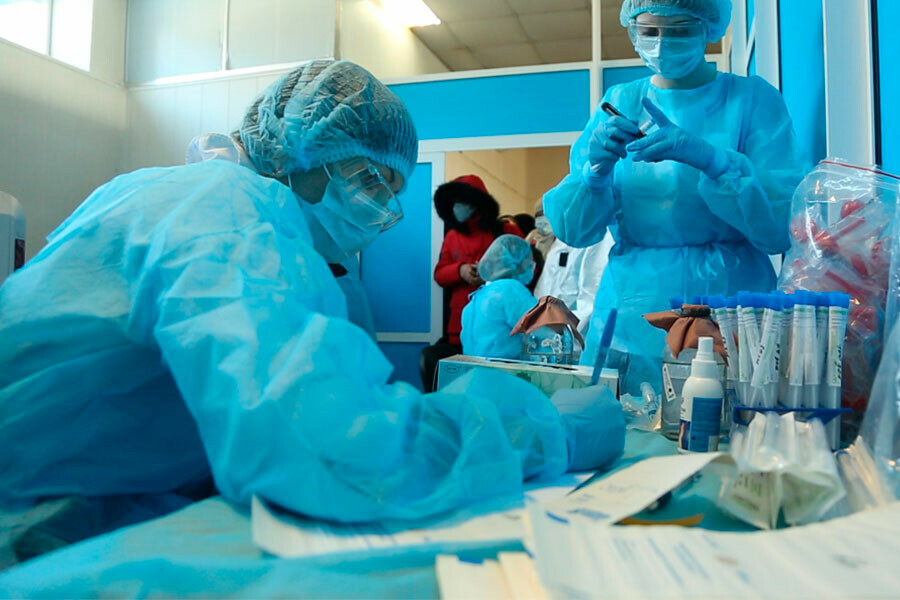 В Приамурье предложили отложить медосмотры  медики перегружены ковидными больными