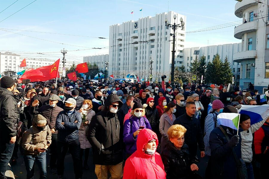 Новая протестная суббота в Хабаровске Полиция в этот раз не стала избивать недовольных