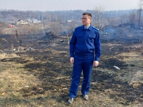 В Амурской области пал зашел в село загорелись постройки