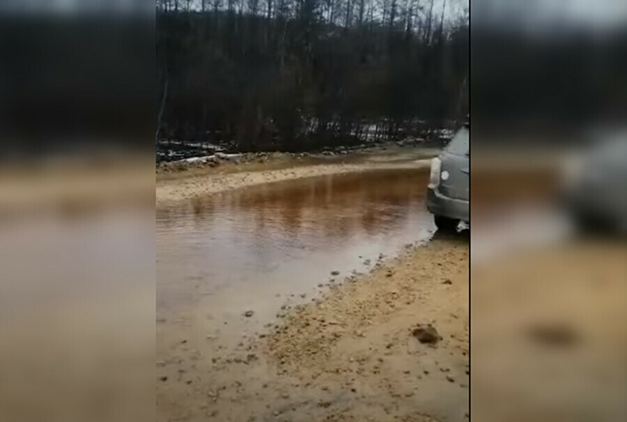Машины поехали на дорогах Тындинского МО устраняют последствия дождей