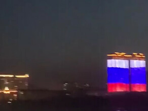 Неожиданно приятно на китайских высотках на пограничной реке Амур появился российский флаг видео