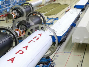 В специальных контейнерах на космодром Восточный отправили макет ракеты АнгараА5 фото