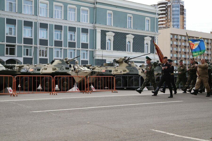 В Благовещенске можно увидеть выставку современной военной техники