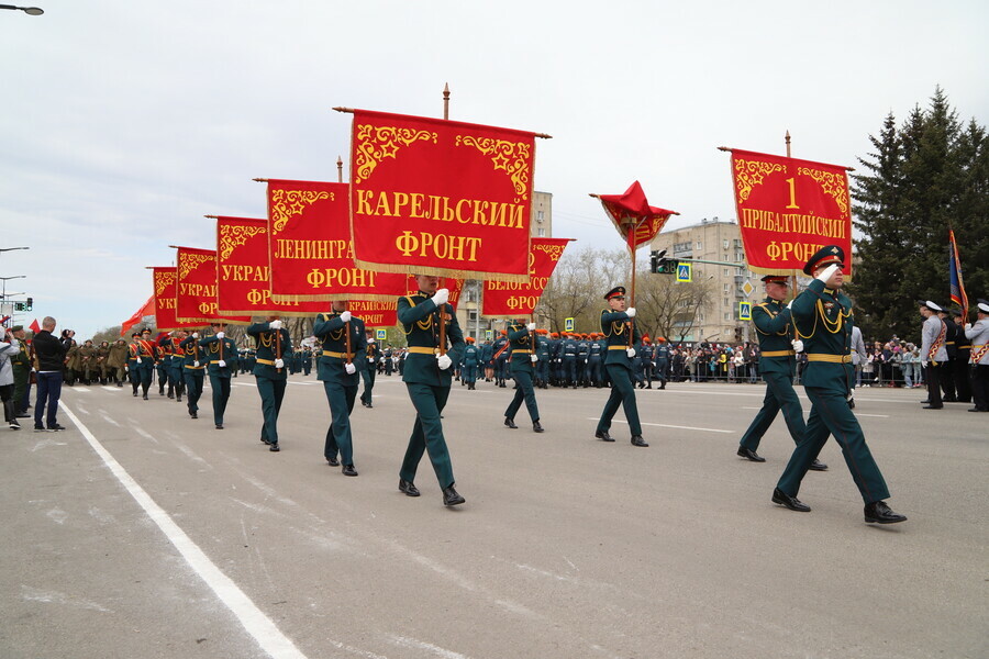 Катюша Грады Т34 в Благовещенске и Белогорске начались военные парады в честь Дня Победы видео