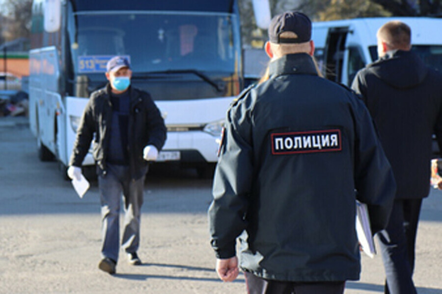 Пассажир без маски  редкость в Амурской области проверили соблюдение режима в автобусах
