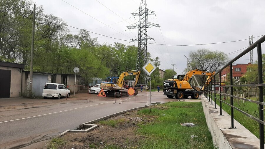 В Благовещенске на 4 дня полностью закрыли перекресток в центре города