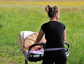 За рождение двойняшек в Белогорске заплатили трем семьям