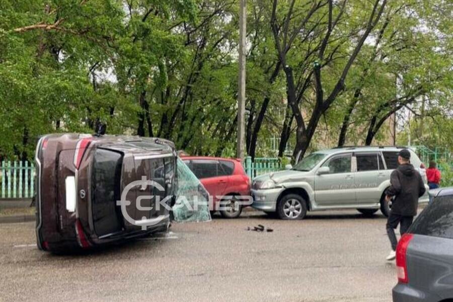 Подробности ДТП с перевертышем около школы рассказали в ГИБДД Благовещенска 