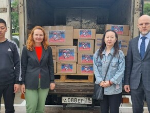 Китайские предприниматели в Благовещенске передали гуманитарную помощь для нуждающихся