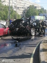 Гружёный самосвал снес 13 автомобилей в Петербурге У него отказали тормоза