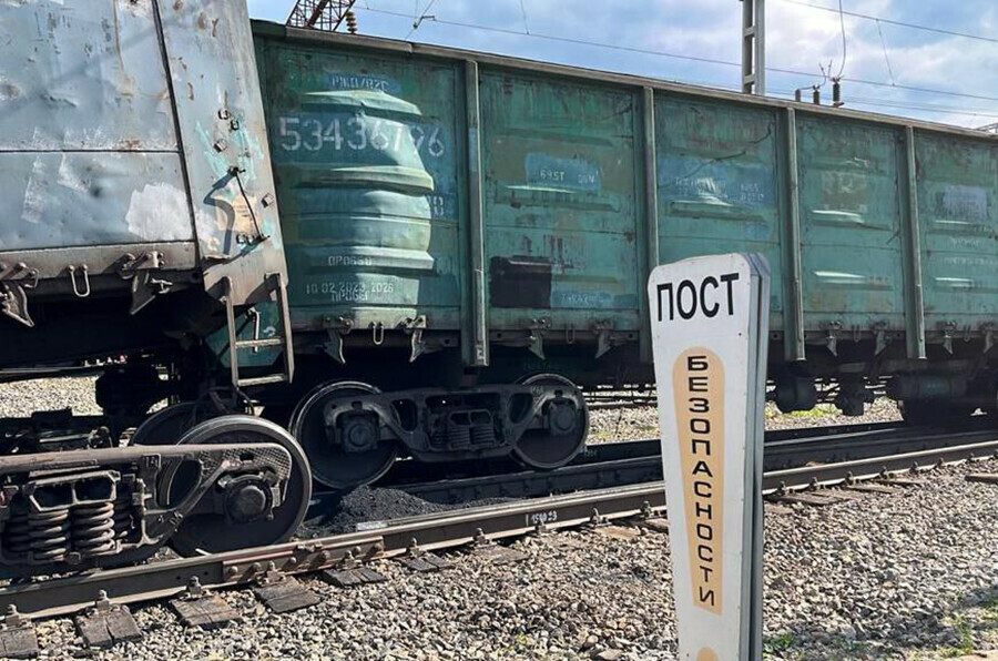 Следствие устанавливает причины схода вагонов в Амурской области