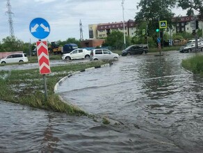 Благовещенск утонул за считанные минуты мощный ливень превратил улицы в реки фото видео