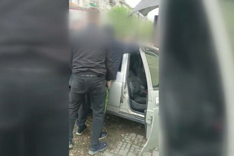 Задержан амурчанин который попытался дать взятку начальнику отделения ГИБДД видео 