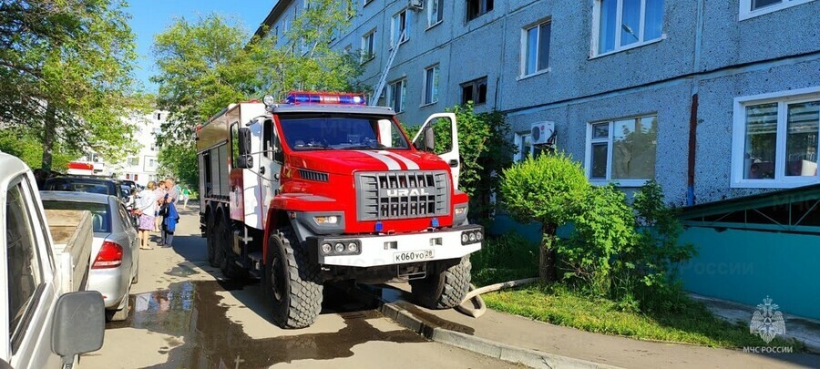 В Благовещенске эвакуировали жильцов многоквартирного дома видео