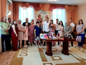 В Зейском районе зарегистрировали брак приехавшего из зоны СВО амурчанина и его избранницы