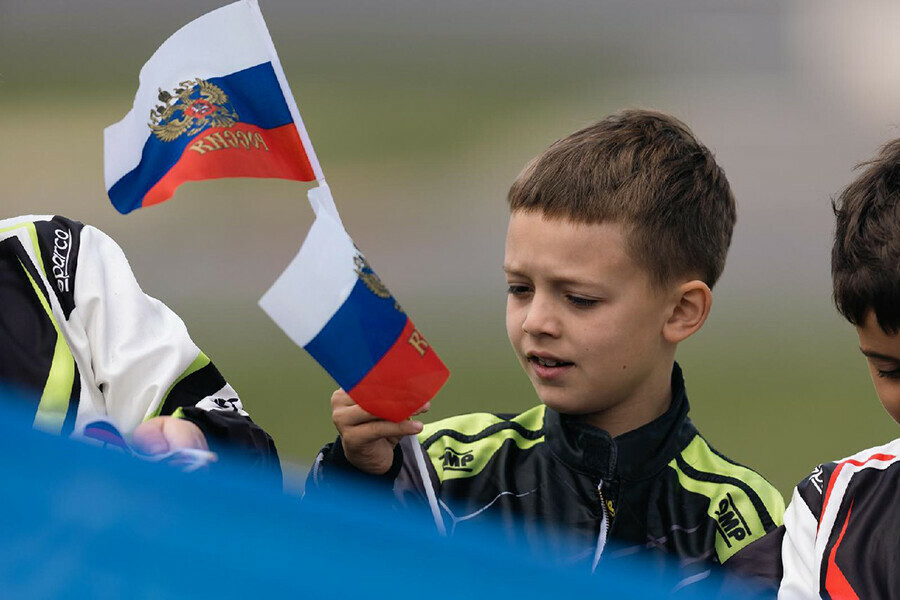 Маленький амурский картингист Тимофей Завалишин едет на всероссийские соревнования