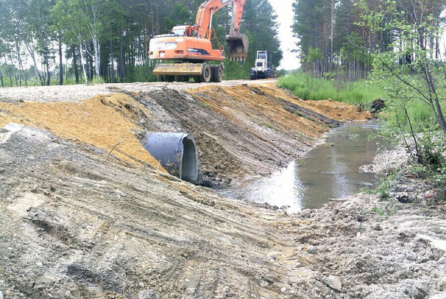 В Свободненском районе устранен размыв на дороге к селу Маркучи