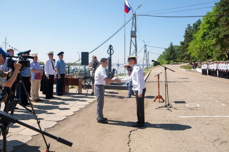 Мэр Благовещенска Олег Имамеев поздравил отряд сторожевых кораблей с юбилеем фото 