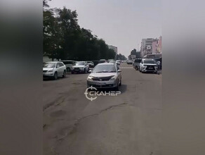 В Благовещенске показали необычный способ парковки видео