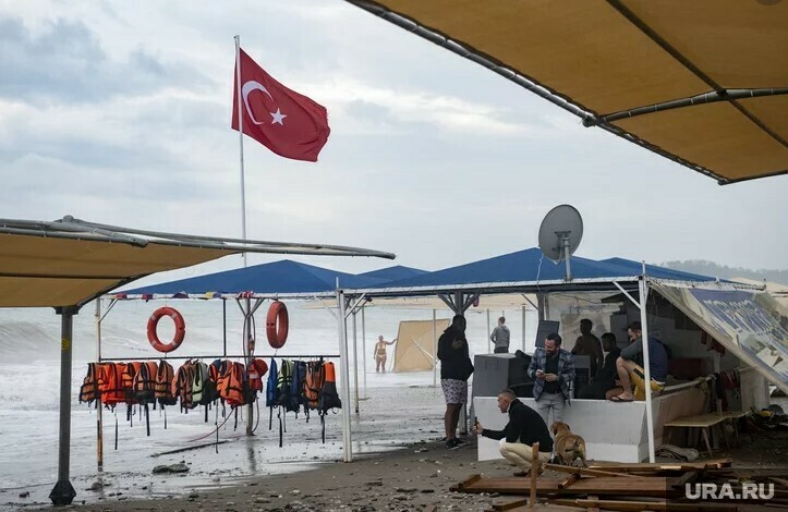 Сейсмолог спрогнозировал мощное землетрясение и цунами в Турции
