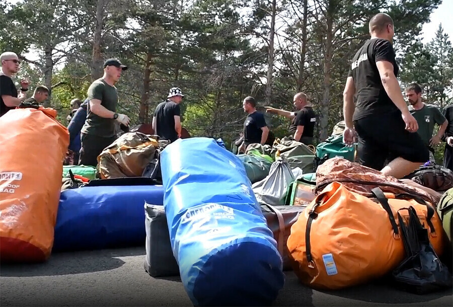 В Приамурье прибыли пожарные из Хакасии и Красноярска  помогать бороться с пожарами в труднодоступных местах