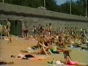 Лето на городском пляже Как отдыхали благовещенцы в 1995 году видео