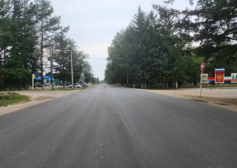 В Приамурье завершается ремонт дороги проходящей через северное село 