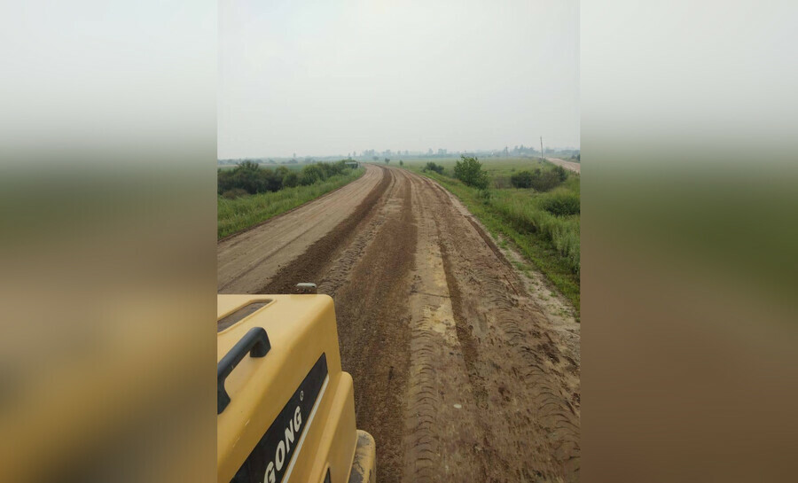 В Приамурье проливной дождь размыл дорогу 