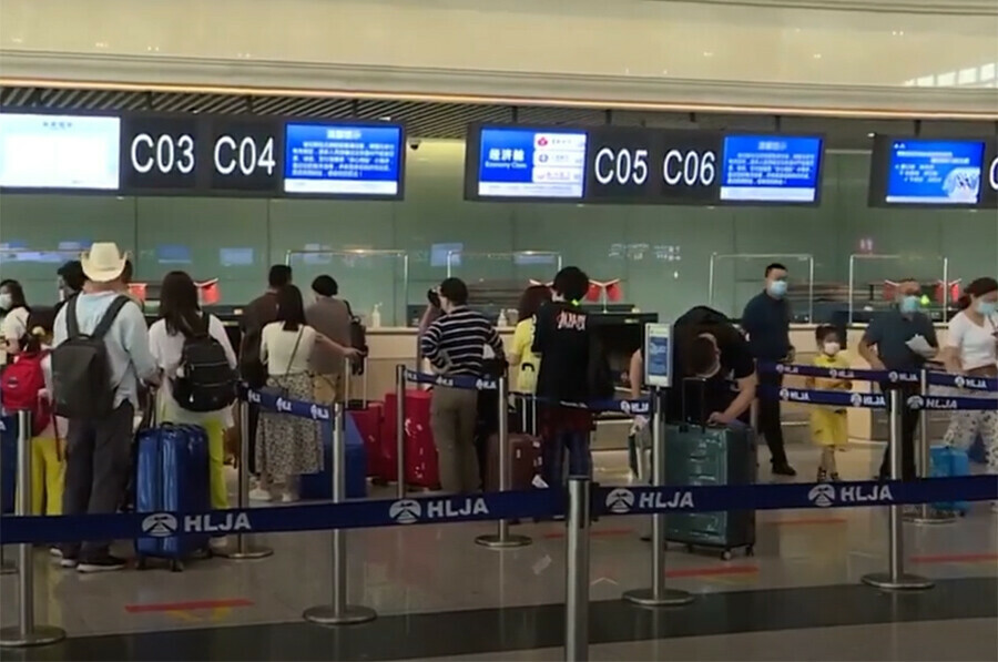 Прямые авиарейсы во Владивосток из Харбина возобновила авиакомпания Chengdu Airlines