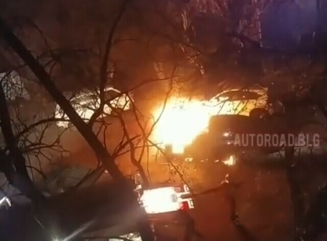 В Благовещенске загорелась машина в соцсетях говорят о поджоге видео