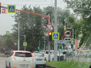 ДТП в центре Благовещенска автомобиль вылетел на тротуар 