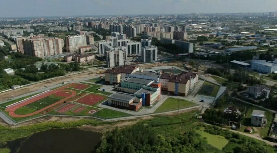 Не приняли в новую школу Благовещенска несмотря на прописку министр образования ответила на претензию горожан