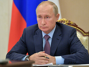 Позволит сохранить управленческий опыт Путин внёс в Госдуму законопроект о пожизненном сенаторстве
