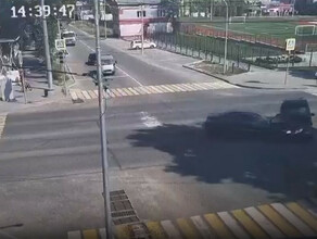 В Свободном пострадали водители двух столкнувшихся машин фото видео