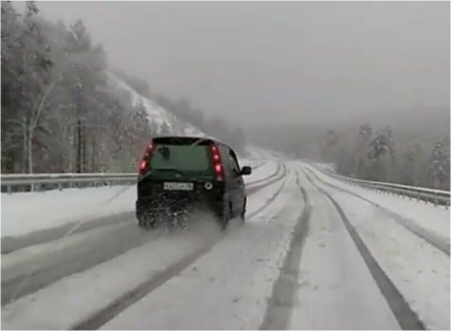 В Амурской области дорожники отрапортовали что готовы бороться с последствиями первого ноябрьского снегопада