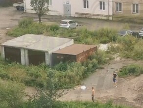 Во Владивостоке мужчины устроили дуэль за гаражами Но времена и нравы оказались уже не те