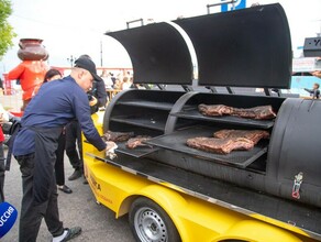 Гигантский гриль представили на гастрофестивале в Благовещенске