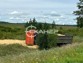 Возле амурской Новинки после взрыва колеса опрокинулся КамАЗ с соей