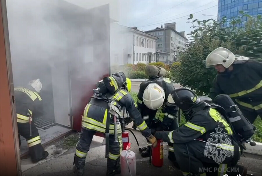 Амурская прокуратура проверяет почему возник пожар на кислородной станции АОДКБ