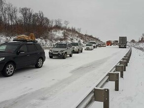 На свободненской трассе в Приамурье возникли многокилометровые пробки 