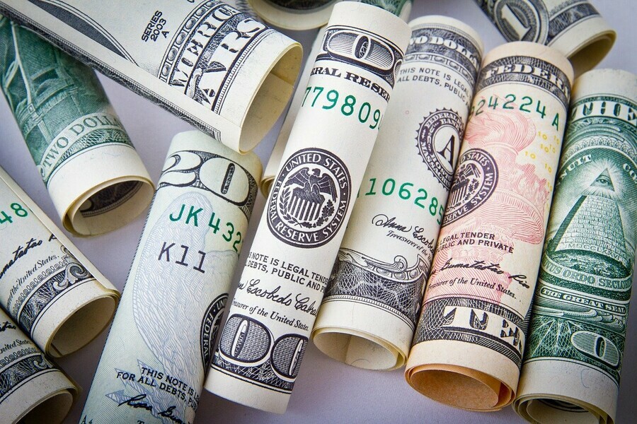 Курс доллара впервые с марта превысил 80 рублей