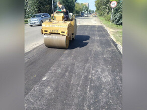 На одной из улиц Благовещенска заасфальтировали несколько участков где долгое время были большие ямы фото 