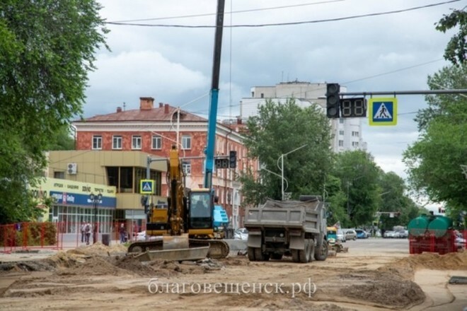 В Благовещенске на улице Ленина благоустраивают первый участок 