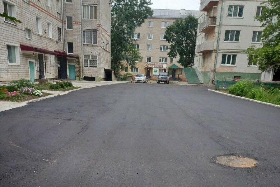 Преображение двора в Свободном показали власти региона фото 