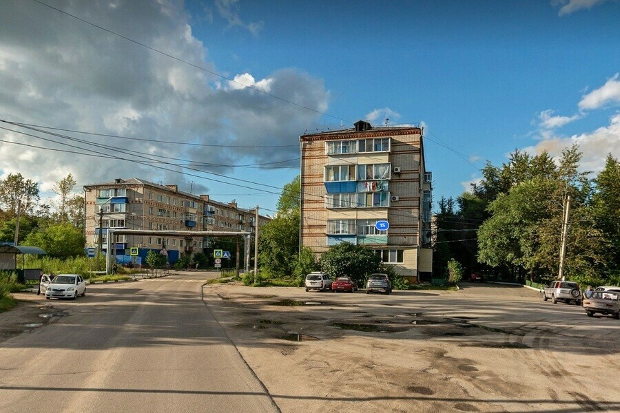 Жители многоквартирного дома в Благовещенске дозированно получают воду из крана