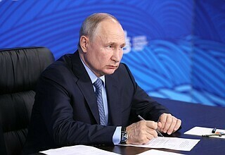 Владимир Путин у Благовещенска есть перспективы стать одним из крупных центров международного делового сотрудничества