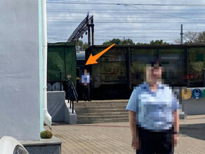 Всех жд работников просят отвернуться и не снимать поезд лидера КНДР въехал в Россию видео